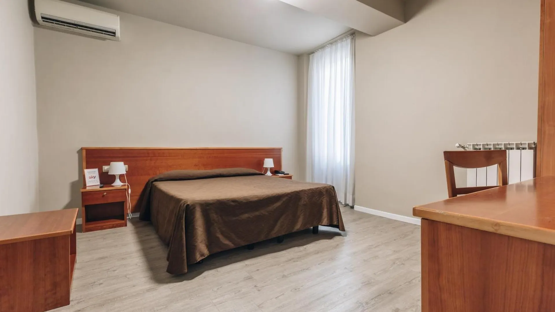 Hotel Astoria Cremona 3*,