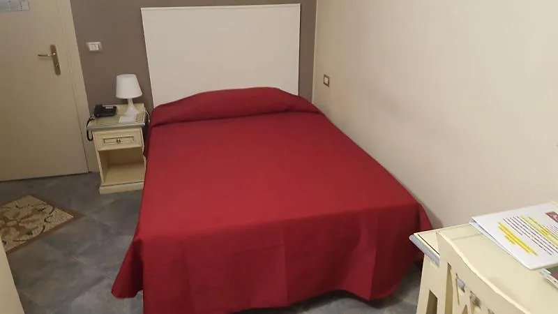 Hotel Astoria Cremona 3*,  İtalya