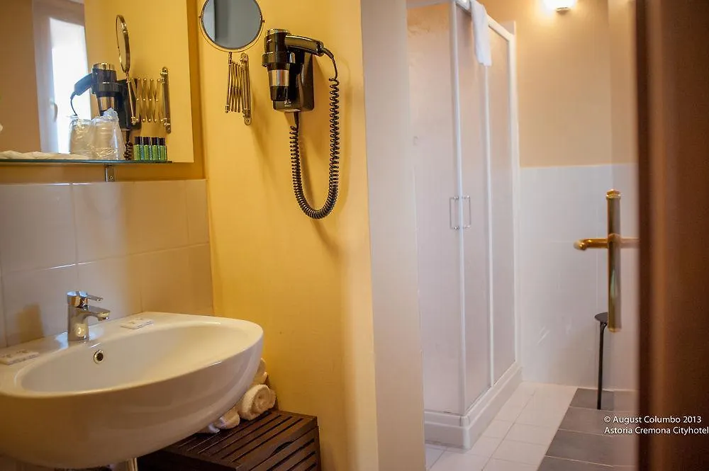 ***  Hotel Astoria Cremona İtalya